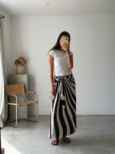 Load image into Gallery viewer, Jaeger Silk Skirt