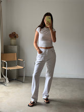 Load image into Gallery viewer, Levi 501 Jeans