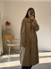 Load image into Gallery viewer, Burberry Trench Coat