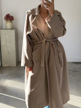 Load image into Gallery viewer, Vintage Wool / Cashmere Coat