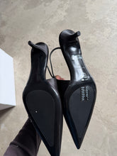 Load image into Gallery viewer, COS Pointy Heels