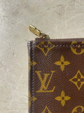 Load image into Gallery viewer, Louis Vuitton Laptop Case