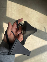 Load image into Gallery viewer, St Agni Heels - UK 6