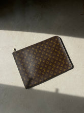 Load image into Gallery viewer, Louis Vuitton Laptop Case