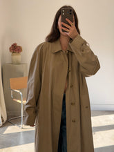 Load image into Gallery viewer, Burberry Trench Coat
