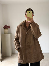 Load image into Gallery viewer, Vintage Shearling Jacket