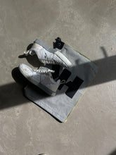 Load image into Gallery viewer, Helen Kirkum Trainers - UK 5