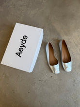 Load image into Gallery viewer, Aeyde Pumps
