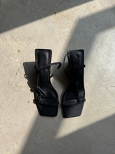 Load image into Gallery viewer, St Agni Heels - UK 6