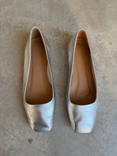 Load image into Gallery viewer, Aeyde Pumps