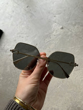Load image into Gallery viewer, Fendi Sunglasses