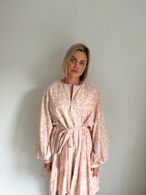 Load image into Gallery viewer, H&M Floral Dress