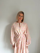 Load image into Gallery viewer, H&M Floral Dress