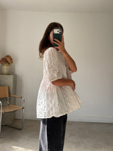 Load image into Gallery viewer, White Blouse