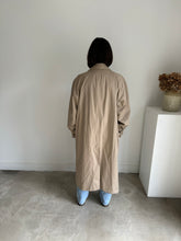 Load image into Gallery viewer, Burberry Trench Coat