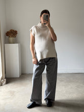 Load image into Gallery viewer, Cefinn Sleeveless Jumper