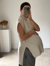 Load image into Gallery viewer, Cefinn Sleeveless Jumper