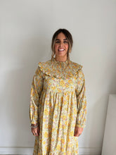Load image into Gallery viewer, Meadows Floral Dress