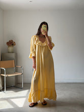 Load image into Gallery viewer, Meadows Linen Dress
