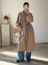 Load image into Gallery viewer, Vintage Wool / Cashmere Coat
