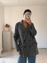 Load image into Gallery viewer, H&amp;M Blazer

