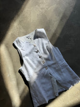 Load image into Gallery viewer, Reformation Aspen Linen Top NEW
