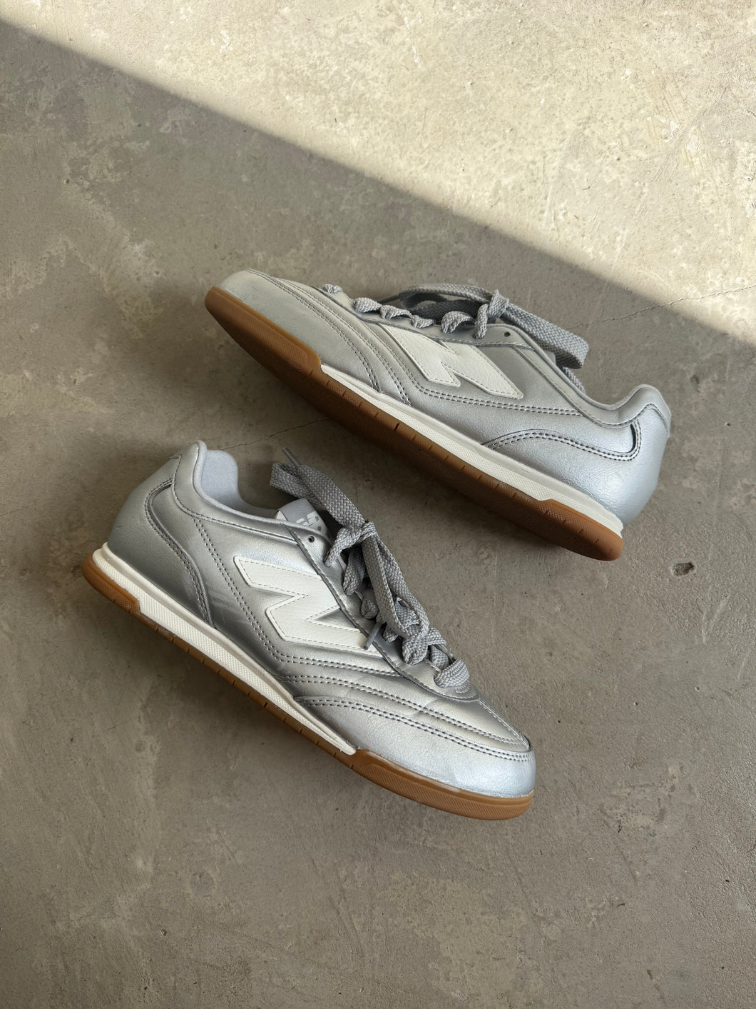 New Balance Silver RC42 Trainers