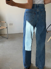 Load image into Gallery viewer, Levi Jeans
