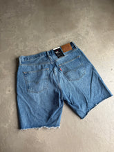 Load image into Gallery viewer, Levi Jean Shorts NEW
