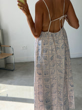 Load image into Gallery viewer, H&amp;M Shell Dress
