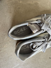 Load image into Gallery viewer, New Balance Silver RC42 Trainers
