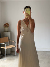 Load image into Gallery viewer, M&amp;S Maxi Dress
