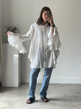 Load image into Gallery viewer, Oversized Blouse NEW
