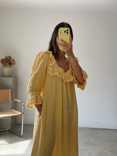 Load image into Gallery viewer, Meadows Linen Dress
