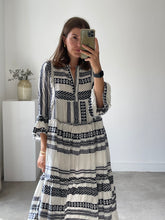 Load image into Gallery viewer, Patterned Midi Dress
