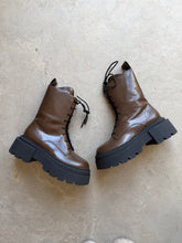 Load image into Gallery viewer, SportMax Boots
