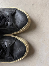 Load image into Gallery viewer, Veja Black Leather Trainers - UK 5

