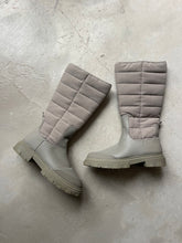 Load image into Gallery viewer, Zara Quilted Boots - UK 6
