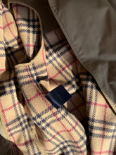 Load image into Gallery viewer, Burberry Trench Coat
