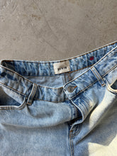 Load image into Gallery viewer, Sezane Jeans
