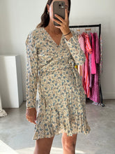 Load image into Gallery viewer, Samsoe Samsoe Floral Wrap Dress
