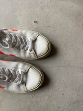 Load image into Gallery viewer, Veja Trainers - UK 5
