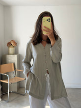 Load image into Gallery viewer, East Linen Blouse
