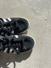 Load image into Gallery viewer, Adidas Campus Trainers - UK 3
