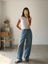 Load image into Gallery viewer, Citizens Of Humanity Jeans
