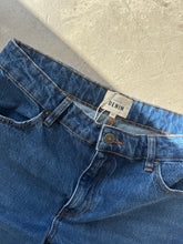 Load image into Gallery viewer, Sezane Jeans
