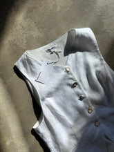 Load image into Gallery viewer, Reformation Aspen Linen Top NEW
