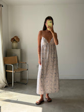 Load image into Gallery viewer, H&amp;M Shell Dress
