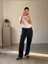 Load image into Gallery viewer, Vintage Levi 555 Jeans
