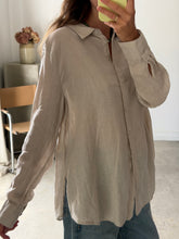 Load image into Gallery viewer, Farhi By Nicole Farhi Linen Shirt
